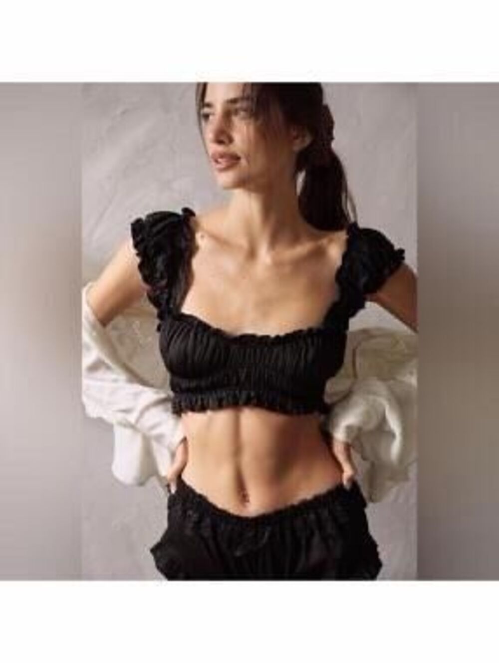 ✨Intimately Free People Cinched Cropped Black Sz Large Tank✨